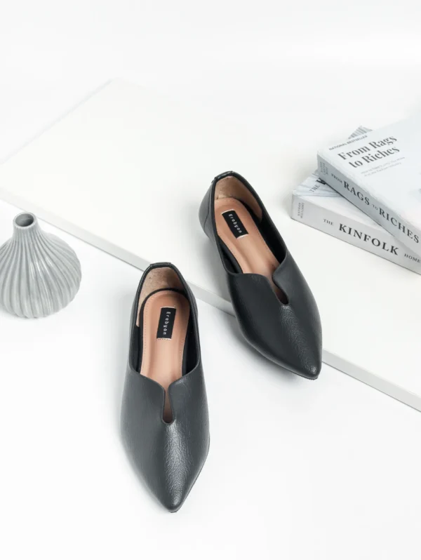 Isabel Mules Flatshoes Hitam Erabyan