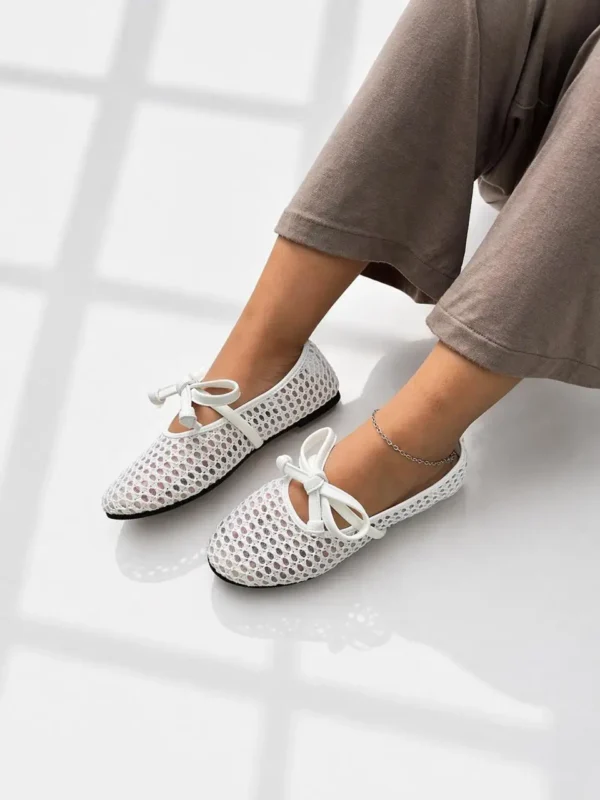 Arumi Off White Erabyan