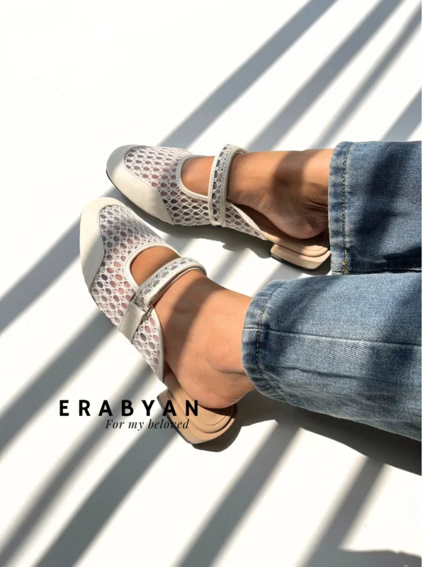 Kaia Off White Erabyan